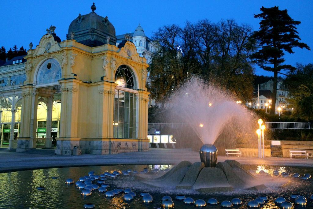 Pension A Restaurace Filip II Marianske Lazne Bagian luar foto